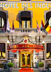 Hotel des Indes - Exterior by night small.png Hotel des Indes - Exterior by night small.png
